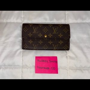 Louis Vuitton Sarah Long Wallet